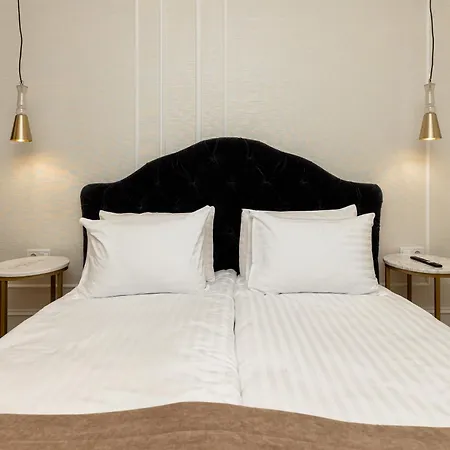 Hotel Leomare 4*