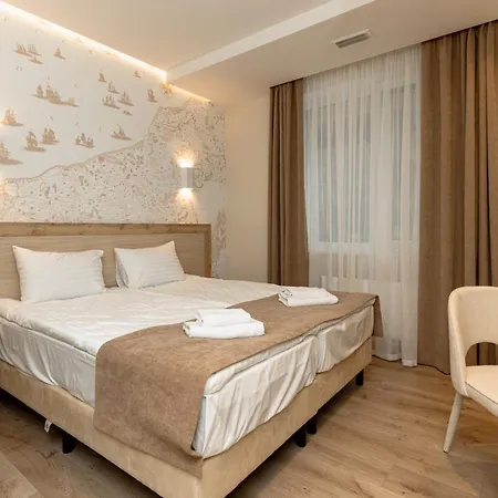 Hotel Leomare 4*