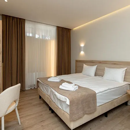 Leomare Hotel