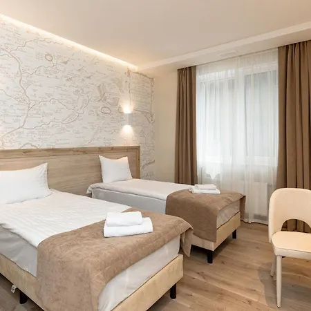 Hotel Leomare